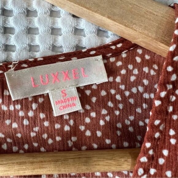 Luxxel Romper Size Small Deep V-Neck All Over Heart Print - Picture 8 of 8